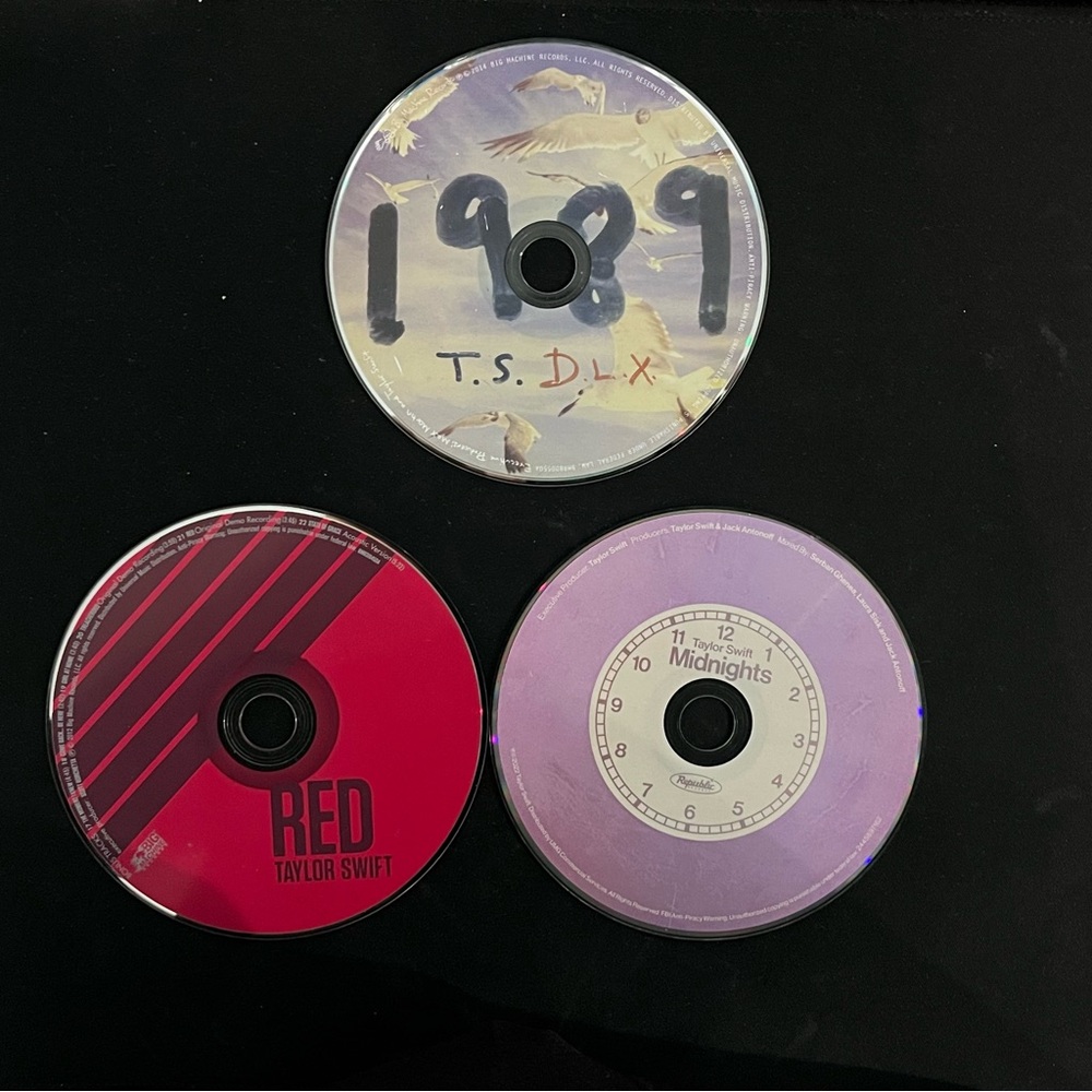 Taylor Swift 1989 DLX, Red (demo) and Purple CD Collection